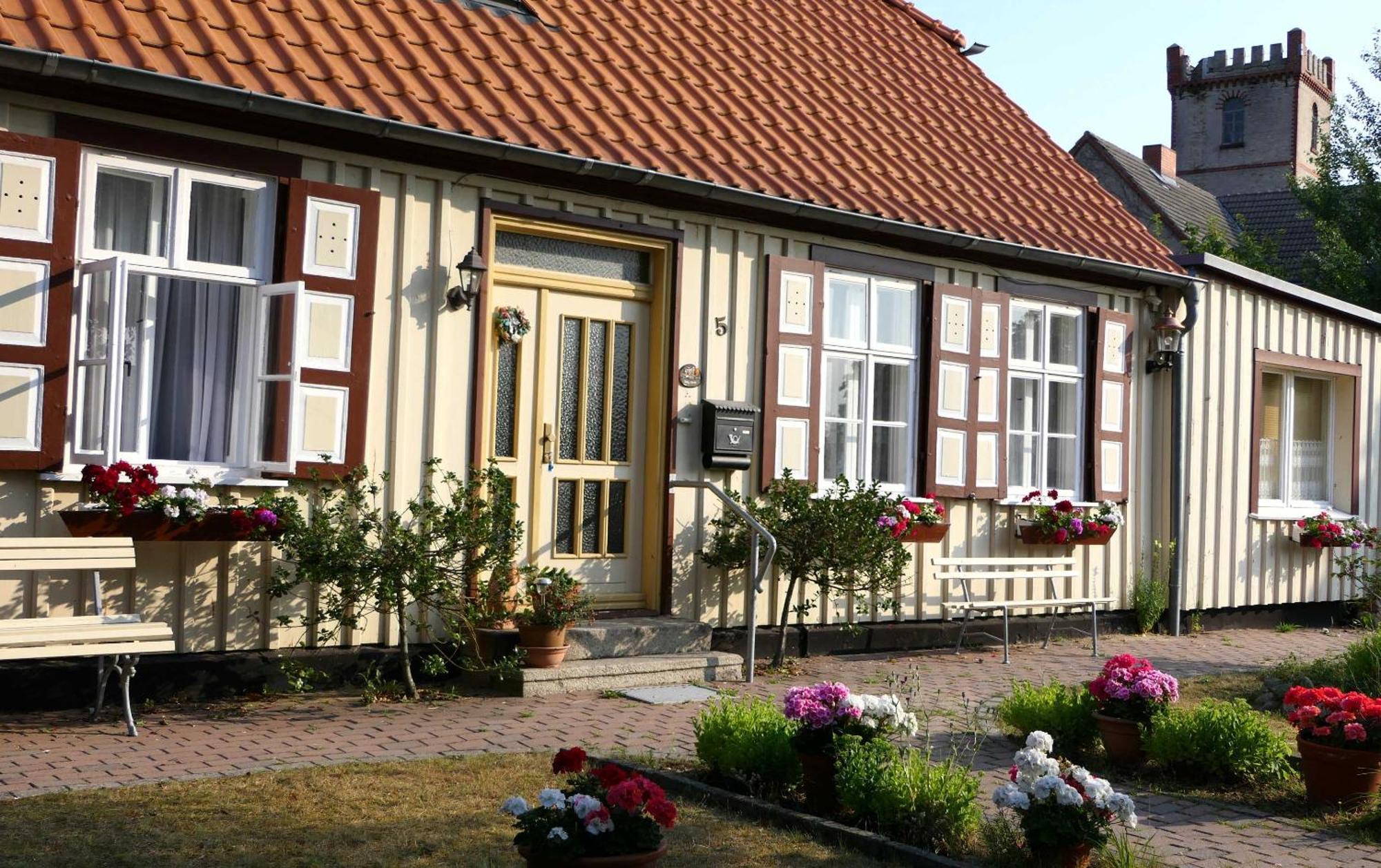 Kapitänshaus in Strandnähe in Prerow Exterior foto